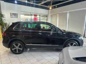 2016 Volkswagen Tiguan 2.0 Tdi Bluemotion Tech Se Navigation in Black — image 6