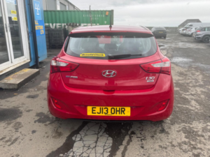 2013 Hyundai I30 1.6 Crdi Active Auto Euro 5 5dr in Red — image 5