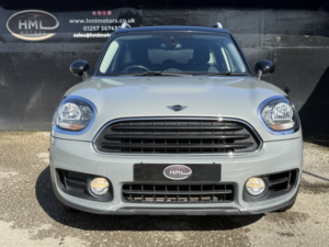 2019 MINI Countryman 1.5 Countryman Cooper Classic in Grey — image 5