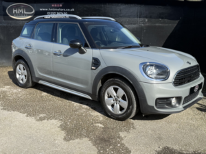 2019 MINI Countryman 1.5 Countryman Cooper Classic in Grey — image 6