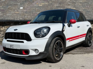 2012 MINI Countryman 2.0 Countryman Cooper Sd All4 4WD 5dr in White — image 2
