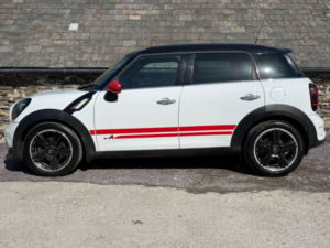 2012 MINI Countryman 2.0 Countryman Cooper Sd All4 4WD 5dr in White — image 5