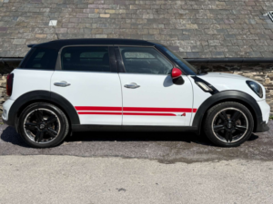 2012 MINI Countryman 2.0 Countryman Cooper Sd All4 4WD 5dr in White — image 6