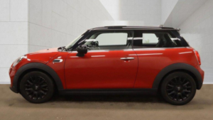 2015 MINI Hatch 1.5 Cooper Auto Euro 6 (s/s) 3dr in Red — image 6