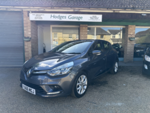 2017 Renault Clio 0.9 Tce 90 Dynamique Nav One Owner Low Mileage Full Service History Low Tax in Grey — image 2