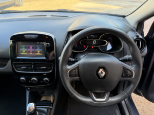 2017 Renault Clio 0.9 Tce 90 Dynamique Nav One Owner Low Mileage Full Service History Low Tax in Grey — image 6