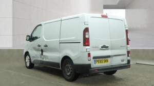 2015 Renault Trafic 1.6 Dci Energy 29 Sport Swb Standard Roof Euro 5 (s/s) 5dr in Silver — image 4