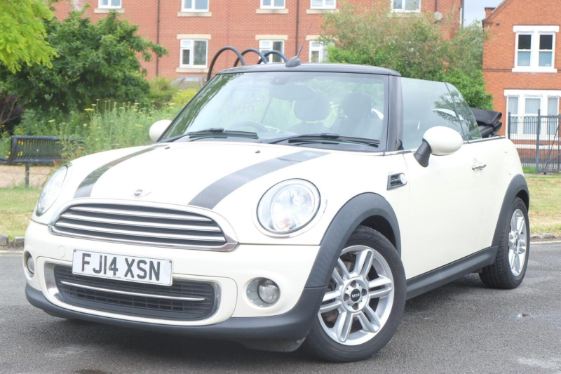 2014 MINI Convertible 1.6 Cooper Euro 6 (s/s) 2dr in White — image 1