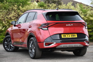 2024 Kia Sportage 1.6 H T-Gdi Gt-Line S SUV 5dr Petrol Hybrid Auto Euro 6 (s/s) (226 Bhp) in Red — image 3
