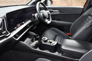2024 Kia Sportage 1.6 H T-Gdi Gt-Line S SUV 5dr Petrol Hybrid Auto Euro 6 (s/s) (226 Bhp) in Red — image 4