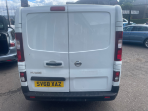 2018 Nissan Nv300 1.6 Dci 1.2t Acenta Panel Van 5dr Diesel Manual L2 H1 Euro 6 (120 Ps) in White — image 5