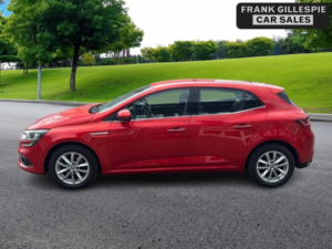 2017 Renault Megane 1.5 Dci Dynamique Nav Euro 6 (s/s) 5dr in Red — image 2