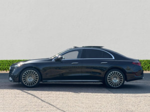 2024 Mercedes-Benz E Class 2.0 E300e 25.4kwh Amg Line (premium Plus) Saloon 4dr Petrol Plug-In Hybrid G-Tronic Euro 6 (s/s) (313 Ps) in Black — image 4