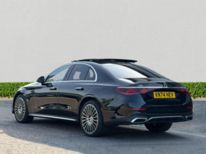 2024 Mercedes-Benz E Class 2.0 E300e 25.4kwh Amg Line (premium Plus) Saloon 4dr Petrol Plug-In Hybrid G-Tronic Euro 6 (s/s) (313 Ps) in Black — image 5