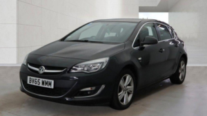 2015 Vauxhall Astra 1.4i Sri Euro 6 5dr in Black — image 2