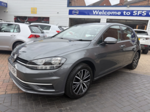 2017 Volkswagen Golf 1.4 Tsi Se Nav in Grey — image 3