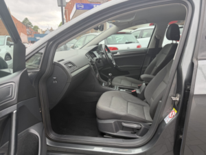 2017 Volkswagen Golf 1.4 Tsi Se Nav in Grey — image 4