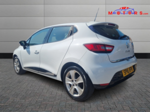 2016 Renault Clio 0.9 Dynamique Nav Tce 90 in White — image 5