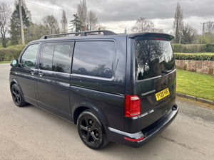 2020 Volkswagen Transporter T6 2.0 Tdi Highline Kombi 150 Swb Ulez Euro 6 in Blue — image 3