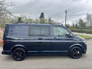 2020 Volkswagen Transporter T6 2.0 Tdi Highline Kombi 150 Swb Ulez Euro 6 in Blue — image 5