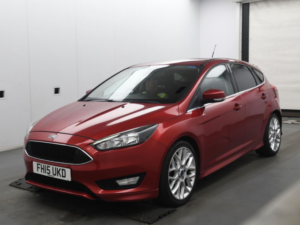 2015 Ford Focus 1.0t Ecoboost Zetec S Euro 6 (s/s) 5dr in Red — image 3