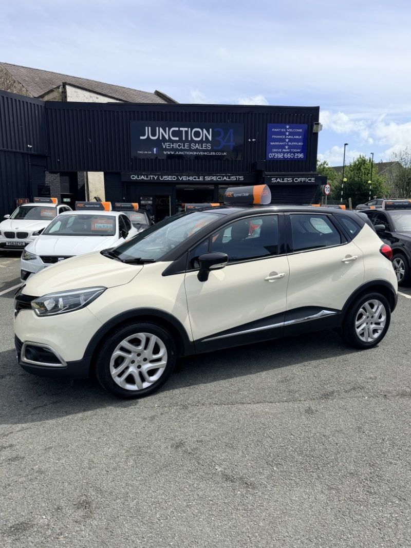 2014 Renault Captur 1.5 Dynamique Medianav Dci 90 Stop & Start in White — image 1