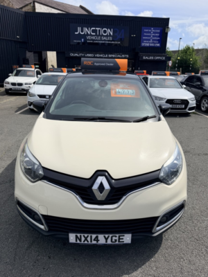2014 Renault Captur 1.5 Dynamique Medianav Dci 90 Stop & Start in White — image 3