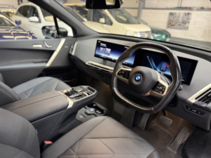 2022 BMW Ix Ix Xdrive40 M Sport in Grey — image 2