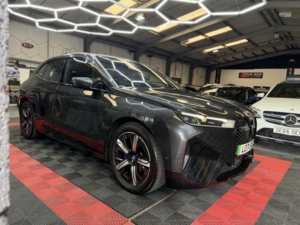 2022 BMW Ix Ix Xdrive40 M Sport in Grey — image 3