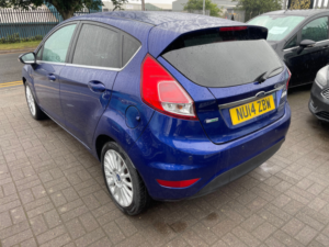 2014 Ford Fiesta 1.0t Ecoboost Titanium Hatchback 5dr Petrol Manual Euro 5 (s/s) (125 Ps) in Blue — image 4