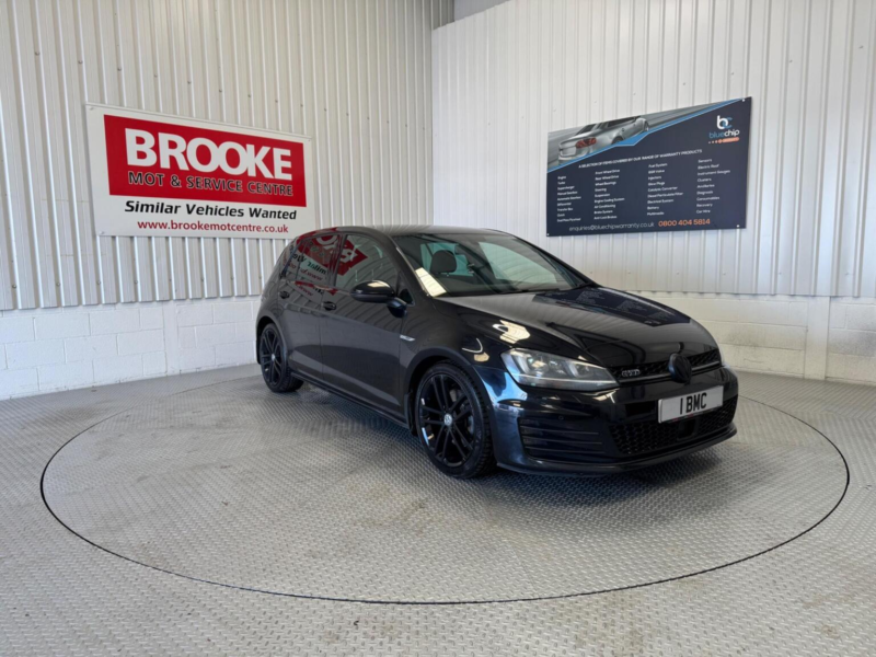 2014 Volkswagen Golf 2.0 Tdi Bluemotion Tech Gtd Euro 6 (s/s) 5dr in Black — image 1