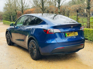 2023 Tesla Model Y Auto Rwd 5dr in Blue — image 4