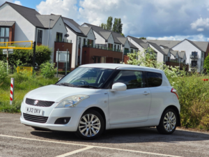 2012 Suzuki Swift 1.2 Sz4 Hatchback 3dr Petrol Manual Euro 5 (94 Ps) in White — image 3