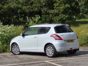 2012 Suzuki Swift 1.2 Sz4 Hatchback 3dr Petrol Manual Euro 5 (94 Ps) in White — image 5