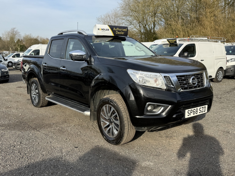 2018 Nissan Navara 2.3 Dci Tekna in Black — image 1