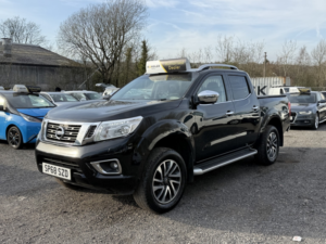 2018 Nissan Navara 2.3 Dci Tekna in Black — image 3