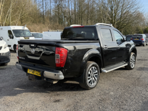 2018 Nissan Navara 2.3 Dci Tekna in Black — image 6