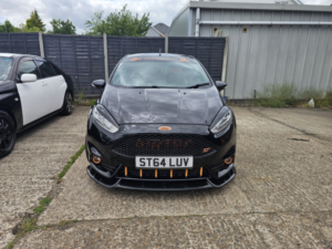2014 Ford Fiesta 1.6 T Ecoboost St-2, 350 Bhp in Black — image 2