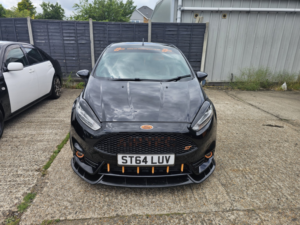 2014 Ford Fiesta 1.6 T Ecoboost St-2, 350 Bhp in Black — image 3