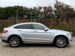 2016 Mercedes-Benz Glc 2.1 Glc220d Amg Line Coupe G-Tronic 4matic Euro 6 (s/s) 5dr in Silver — image 2