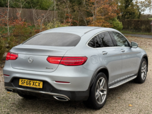 2016 Mercedes-Benz Glc 2.1 Glc220d Amg Line Coupe G-Tronic 4matic Euro 6 (s/s) 5dr in Silver — image 3