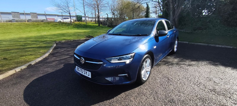 2020 Vauxhall Insignia 2.0 Cdti Se Nav Hatchback 5dr Diesel Manual Euro 5 (160 Ps) in Blue — image 1