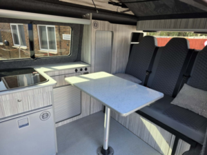 2013 Volkswagen Transporter 2.0 Tdi T32 Startline in Orange — image 5