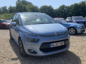 2015 Citroen C4 Picasso 1.6 E-Hdi Exclusive in Blue — image 2