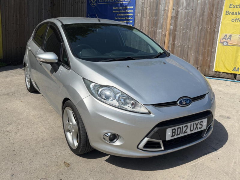 2012 Ford Fiesta 1.25 Zetec 5dr in Silver — image 1