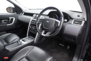 2016 Land Rover Discovery Sport 2.0 Td4 Hse Black Auto 4WD Euro 6 (s/s) 5dr in Black — image 3
