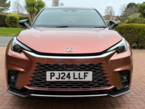 2024 Lexus Lbx 1.5 Vvt-Ie Original Edition E-CVT Euro 6 (s/s) 5dr in Bronze — image 2