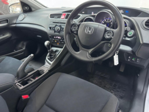 2015 Honda Civic 1.8 I-Vtec Se Plus Tourer Euro 5 (s/s) 5dr in White — image 4