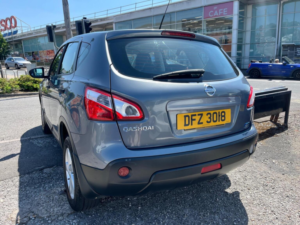 2010 Nissan Qashqai 1.5 Dci Visia 2WD Euro 4 5dr in Grey — image 4