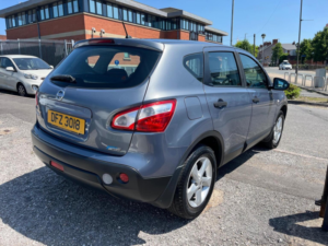 2010 Nissan Qashqai 1.5 Dci Visia 2WD Euro 4 5dr in Grey — image 6